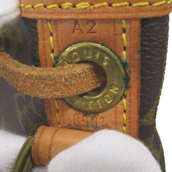 LOUIS VUITTON Brown Monogram Noe Shoulder Bag - Picture 9 of 9